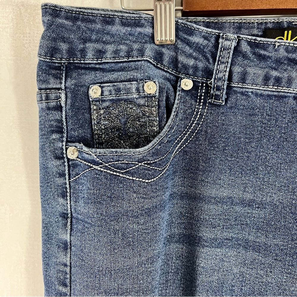 dKin Women's Straight Leg Blue Jeans Rhinestone Pockets - Picture 3 of 8